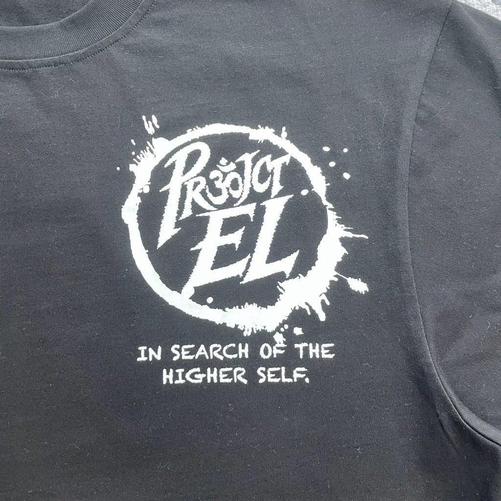 Close-up of second white sleeve graphic